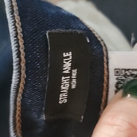 Express High Rise Jeans - Picture 3 of 3